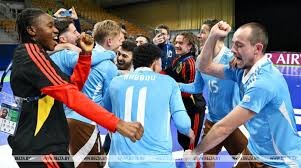 [图]英超-库尼亚破门罗杰斯梅开二度 曼联1-2不敌维拉